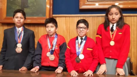 Estudiantes de Oruro obtuvieron medallas en el Torneo Internacional de Jóvenes Matemáticos