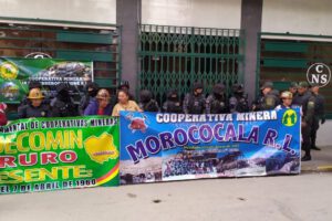 Cooperativas mineras exigen atención médica a la CNS