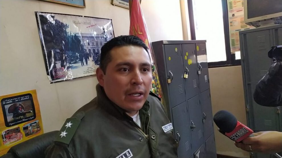 Teniente Wilder Alcalá como jefe de Defensa al Consumidor en la Alcaldía de Oruro