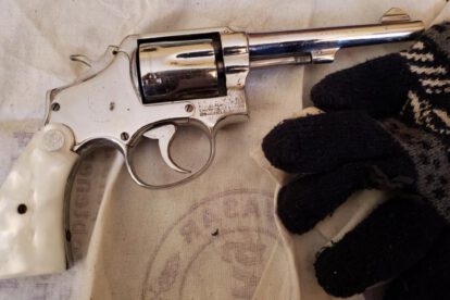 Arma de fuego en posesión de un estudiante en colegio