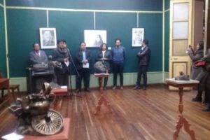 Exposición artística en la Casa de la Cultura Simón I. Patiño
