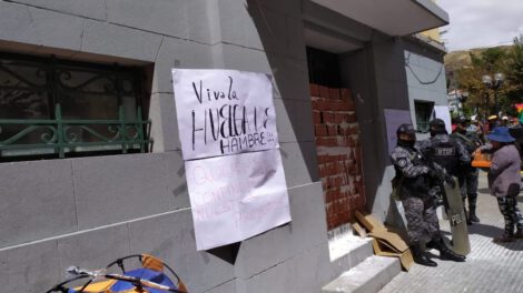 Protestas en Oruro exigen renuncia de concejales