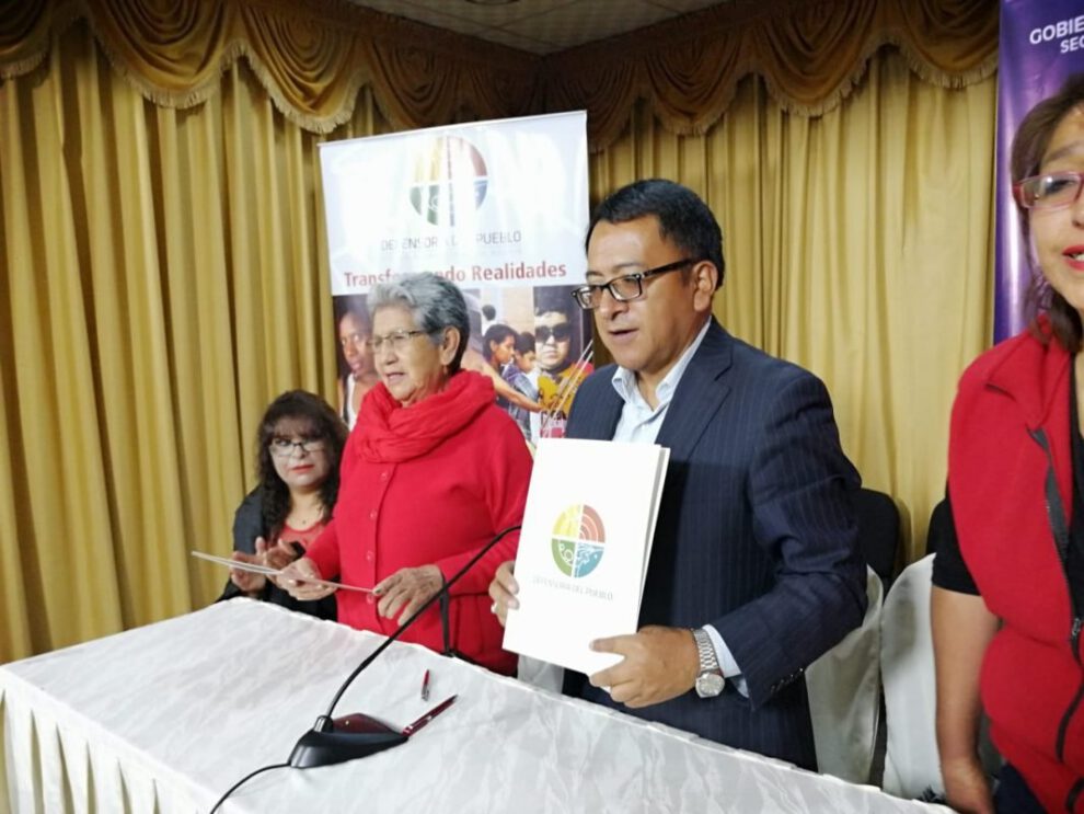 Defensoría del Pueblo y Fuerza Mujer firman carta de intención en favor de las mujeres
