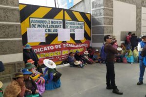 Toma pacífica de instalaciones del Gobierno Autónomo Municipal de Oruro
