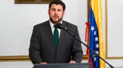 David Smolansky en el Encuentro de los venezolanos en Bolivia
