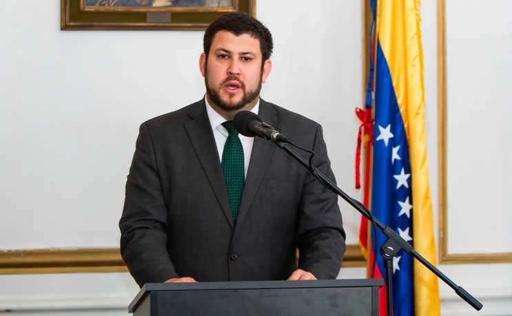 David Smolansky en el Encuentro de los venezolanos en Bolivia