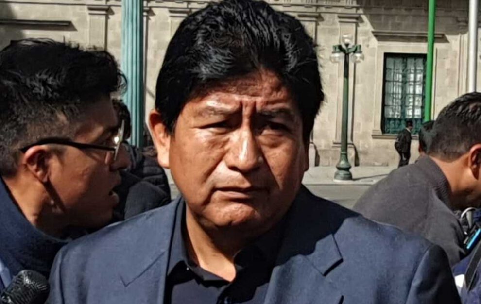 Ley para sancionar infectados con coronavirus propuesta por Édgar Montaño