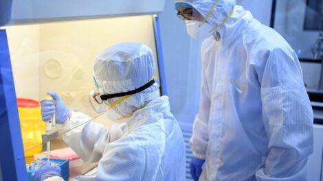 Vacuna contra el Covid-19 en pruebas clínicas