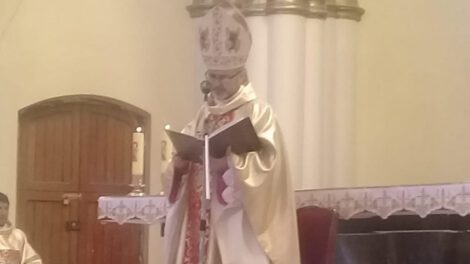 Obispo Bialasik asegura que los templos no se cerrarán en Oruro