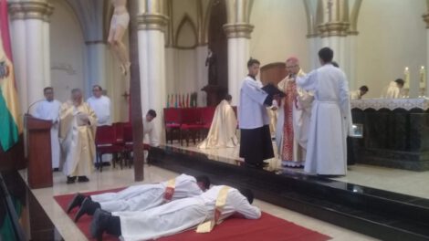 Ordenamiento sacerdotal de Víctor Joel Santiestevez y Rubén Darío Tastaca Chacón