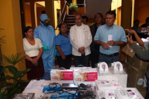 Insumos médicos Villa Tunari para prevenir el Covid-19