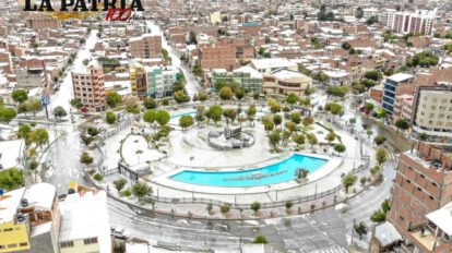 Granizada en Oruro cubriendo las calles de blanco