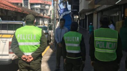 Policías dados de baja por infringir la cuarentena en Santa Cruz