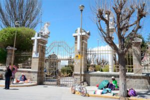 Cementerio General Oruro cierra sus puertas para visitas