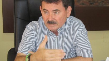 donación sueldo alcalde Trinidad para ayudar a personas de escasos recursos