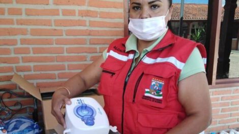 Alcaldesa de Warnes donará su salario para comprar alimentos