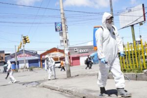 Fumigación en algunos sectores de El Alto por coronavirus