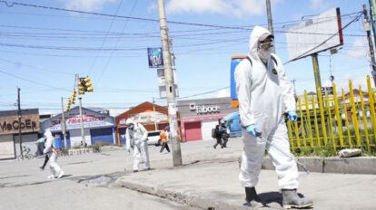 Fumigación en algunos sectores de El Alto por coronavirus