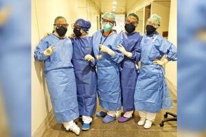Enfermera boliviana narra la impotencia que siente al atender a pacientes con coronavirus