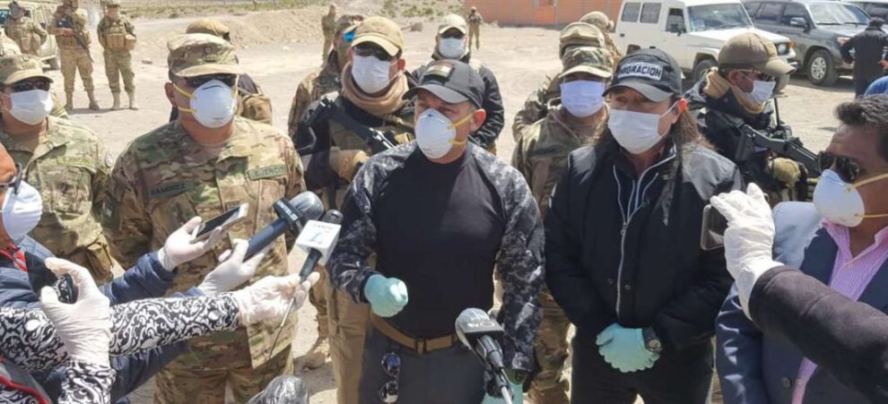 Ingreso de bolivianos al país en Pisiga