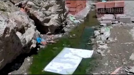 Sistema de alcantarillado en la zona Sur con aguas estancadas