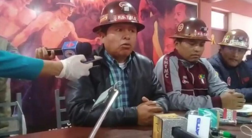 Conferencia de prensa de la COB sobre incremento salarial