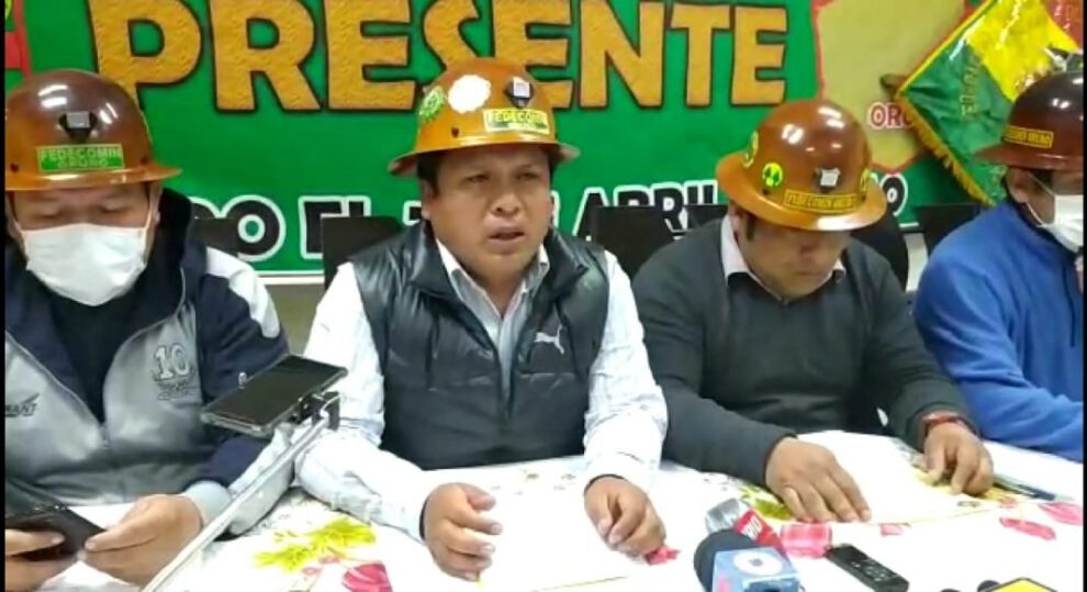 Cooperativistas piden volver a sus fuentes laborales