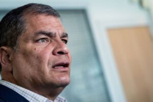 Rafael Correa sentenciado a 8 años de prisión por corrupción