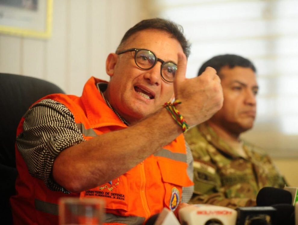 Veterinarios en cuarentena según el ministro de Defensa, Luis Fernando López
