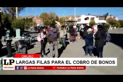 Filas interminables para el cobro del Bono Familia en entidades financieras