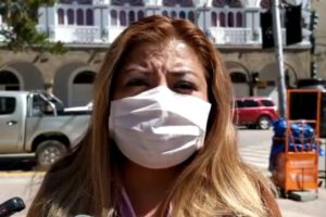 Denisse Villca, Presidente del Concejo Municipal, denuncia despido masivo de funcionarios ediles