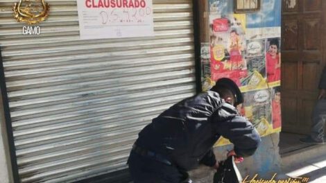 Defensa al Consumidor clausura negocios en Oruro