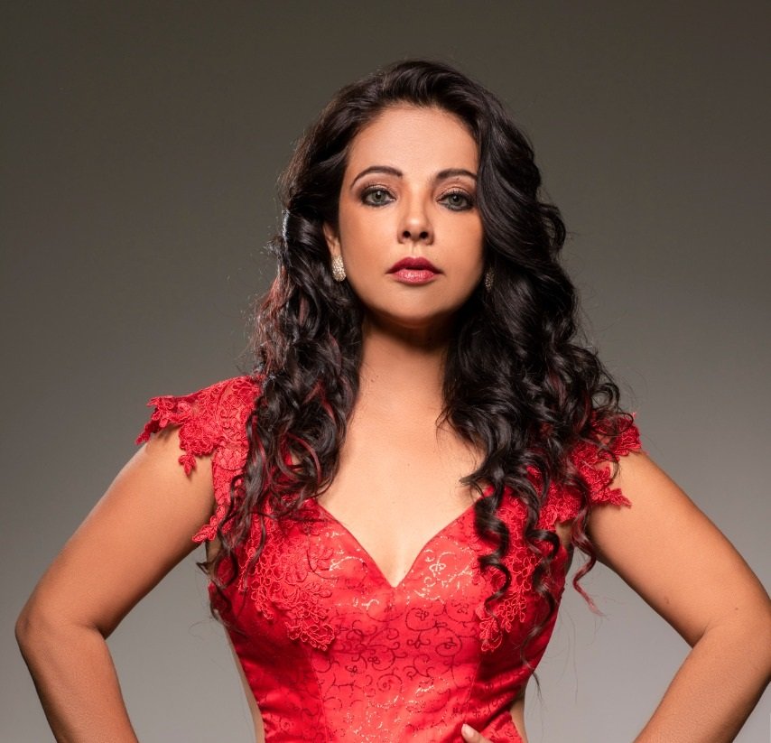 Gisela Santa Cruz presenta su canción No ando sola