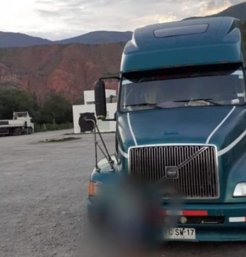 Chofer boliviano con coronavirus internado en Iquique