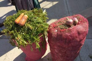 donación de hortalizas de productores de Huayña Pasto Chico