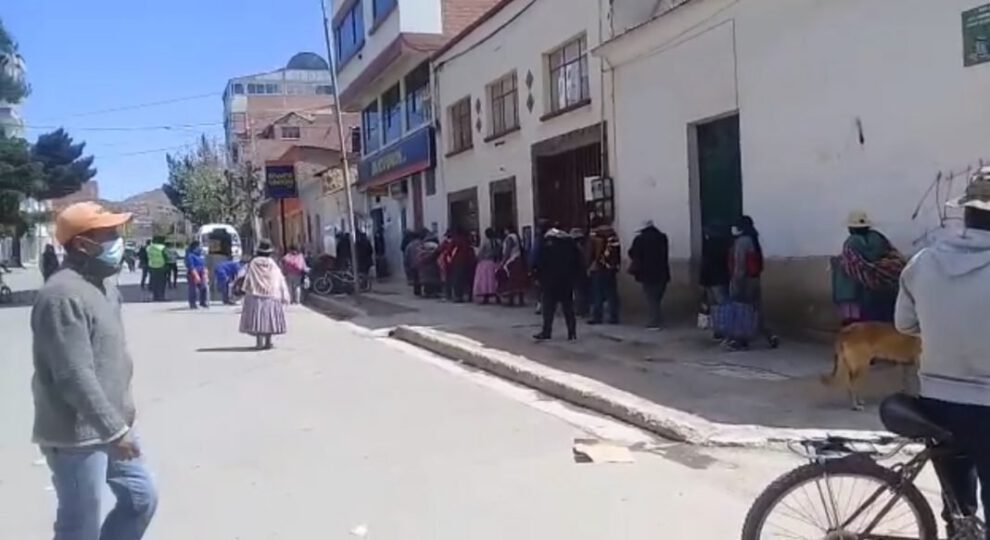 cobro de bonos en Oruro
