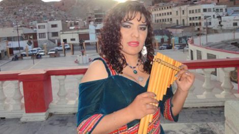 Tania Peredo presenta su nueva producción 'La tierra' desde México