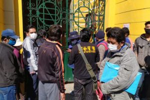 Solicitudes de retorno de personas varadas en Oruro