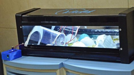 Tecnología UV para desinfectar hospitales en Cochabamba