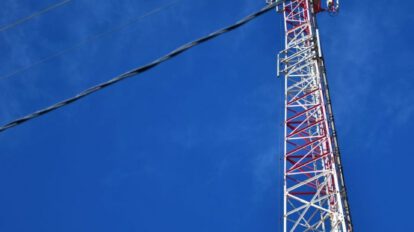 Suicidio en Huajara: Hombre rescatado de antena