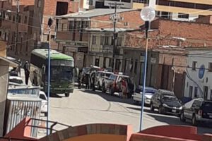 Policías de Huanuni en cuarentena bajo supervisión médica