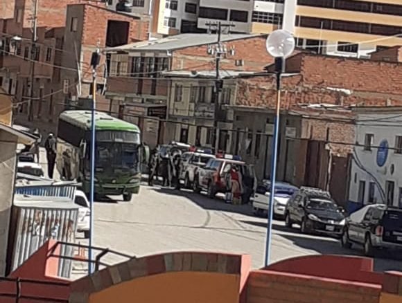Policías de Huanuni en cuarentena bajo supervisión médica