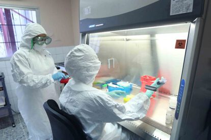 Implementos de protección para laboratoristas en Oruro