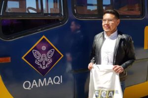 Bautizo del tren urbano Qamaqi, inspirado en la cultura Aymara