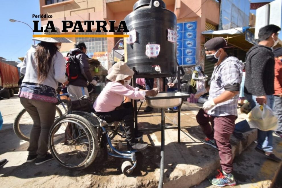 Cuarentena en Oruro durante el día de abastecimiento