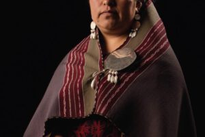 Elvira Espejo Ayca recibe la medalla Goethe