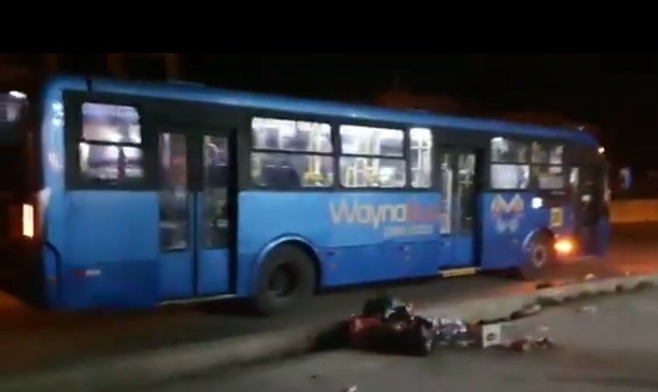 Protesta en El Alto contra el transporte de personal de salud