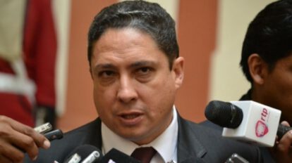 Héctor Arce Zaconeta con orden de aprehensión por fraude electoral