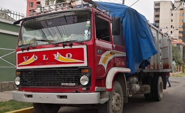 Interceptan vehículo que transportaba precursores de droga camuflados entre alimentos