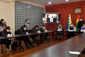 Educación virtual en Bolivia con Víctor Hugo Cárdenas